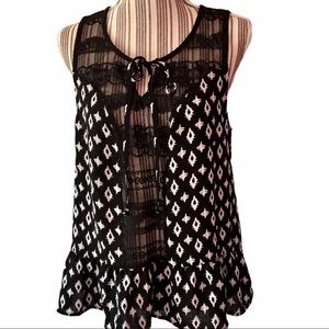 NWT Lily Rose Sleeveless Top Size Large